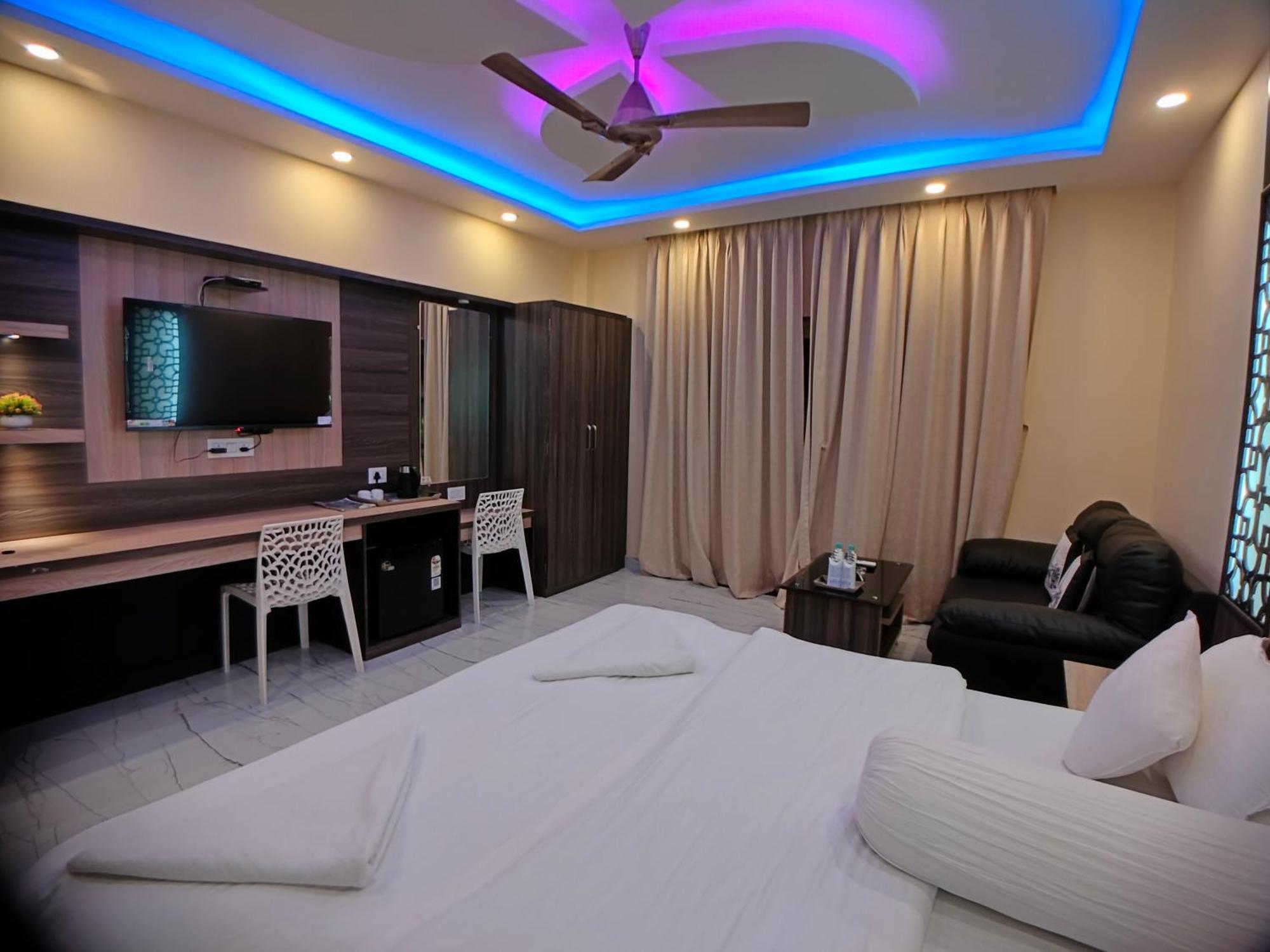 The Triton Beach Resort 曼达莫尼 外观 照片