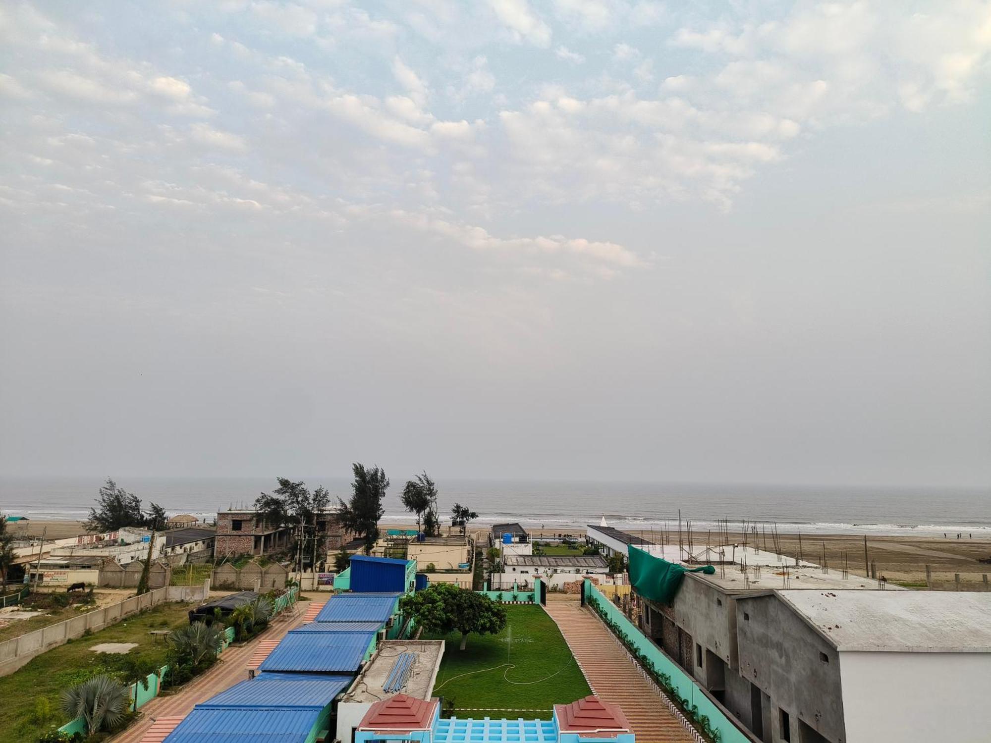 The Triton Beach Resort 曼达莫尼 外观 照片