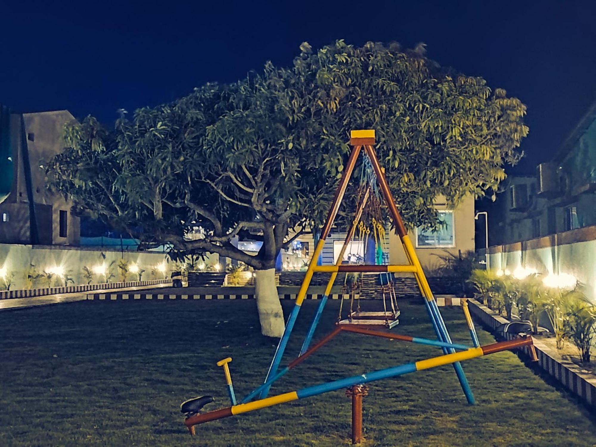 The Triton Beach Resort 曼达莫尼 外观 照片