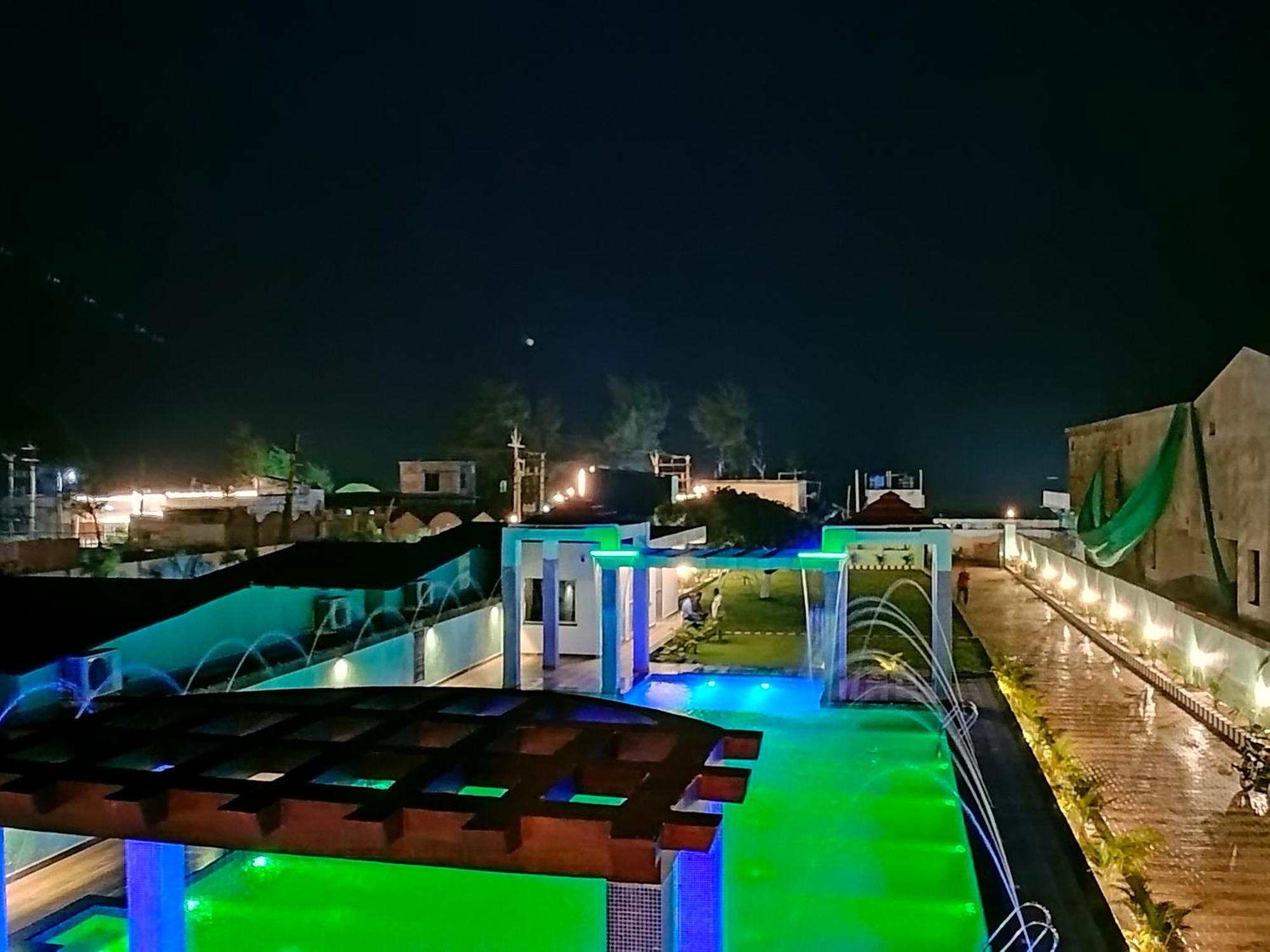 The Triton Beach Resort 曼达莫尼 外观 照片