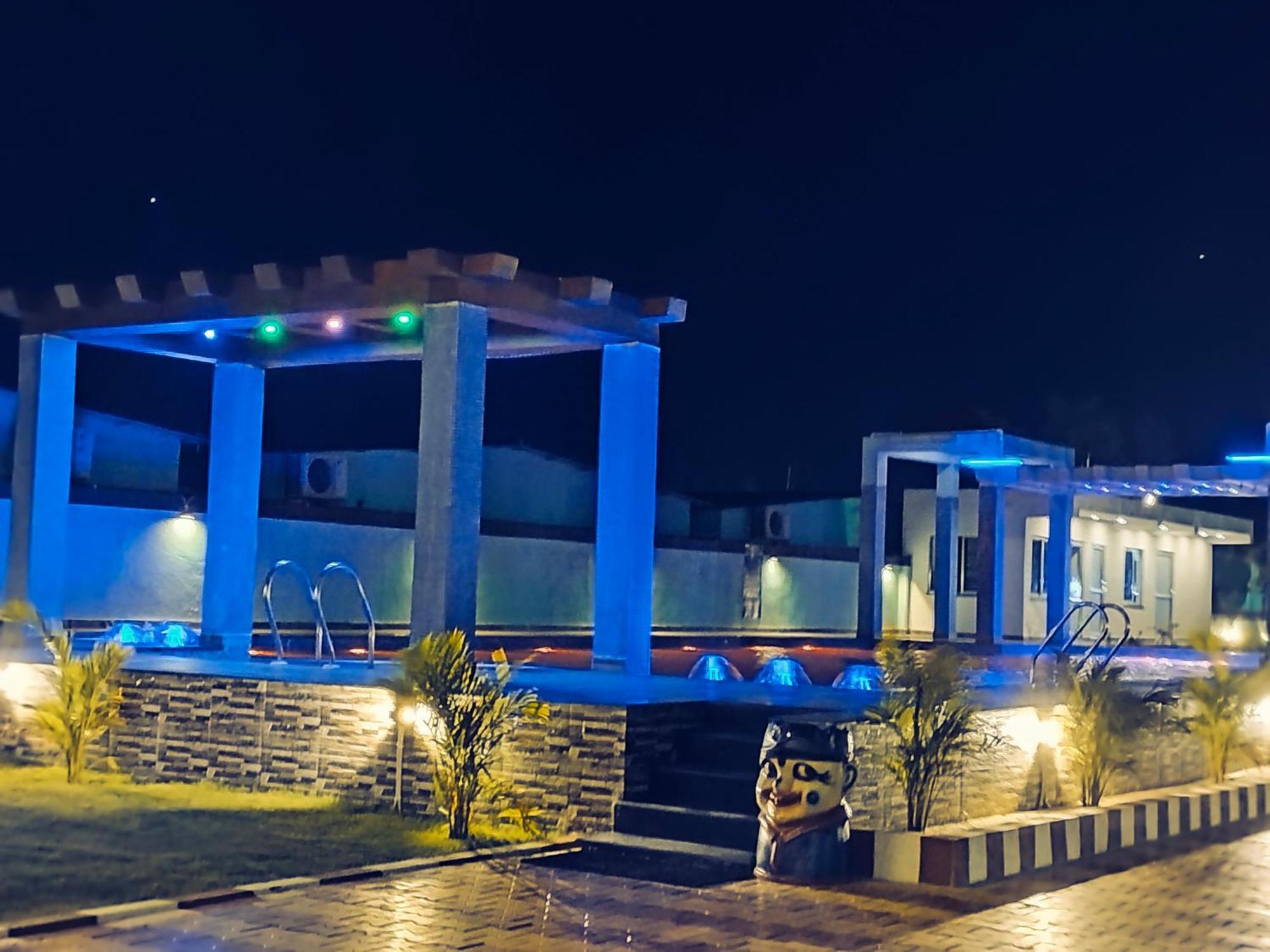 The Triton Beach Resort 曼达莫尼 外观 照片