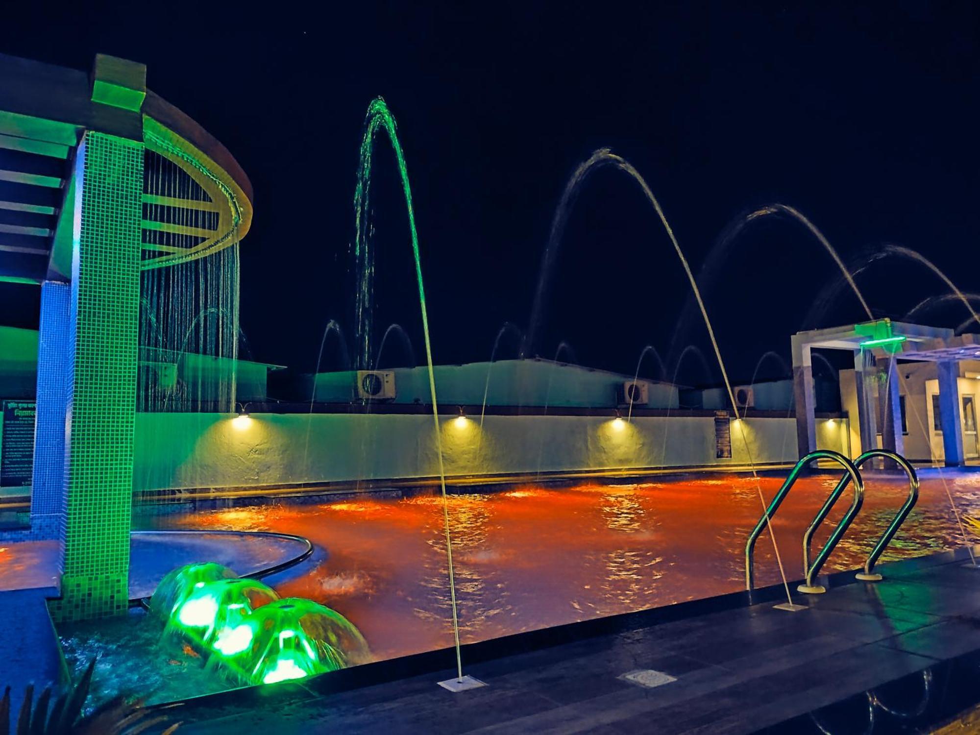 The Triton Beach Resort 曼达莫尼 外观 照片